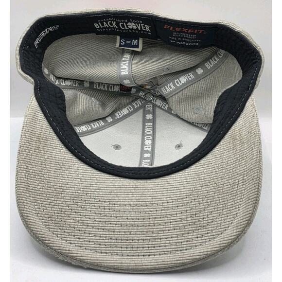 Black Clover Live Lucky Tan FlexFit Hat Cap Red White‎ Blue Logo S / M Rawlings - Picture 9 of 11